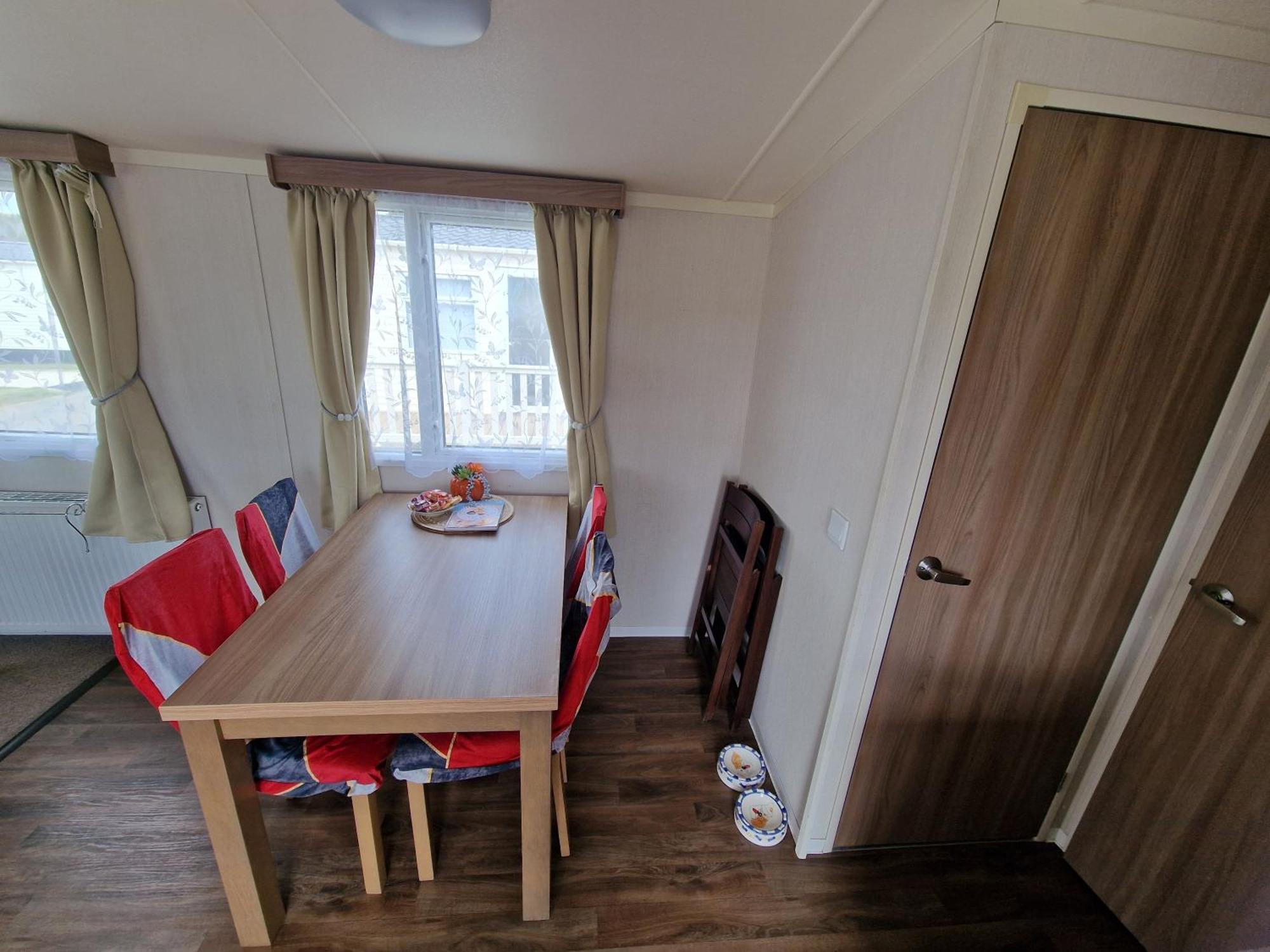 Готель Durdlee Door, D27, Main Rd, West Lulworth, Wareham Bh20 5Pu Екстер'єр фото